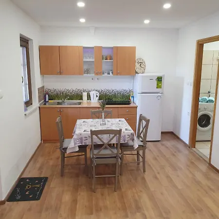 Apartman Pr' Basc - Apartma Nik *